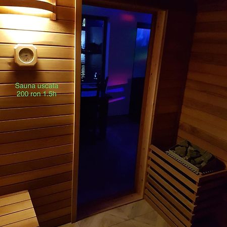 Cedar Crest Aparthotel Rîşnov Buitenkant foto