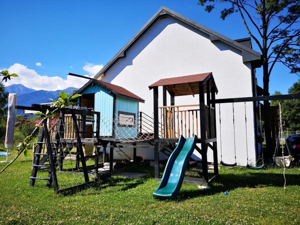 Cedar Crest Aparthotel Rîşnov Buitenkant foto