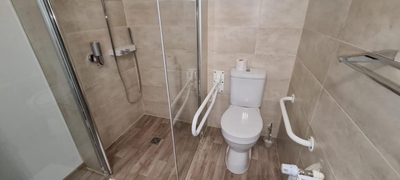 Cedar Crest Aparthotel Rîşnov Buitenkant foto